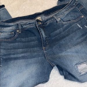 Light wash denim cropped jeans